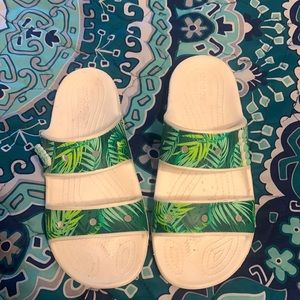 Crock sandals